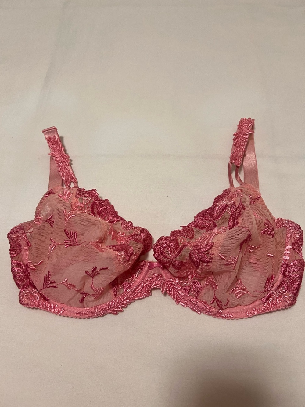 PRIMADONNA Full figure beautiful pink lace bra plus a free black full figure bra